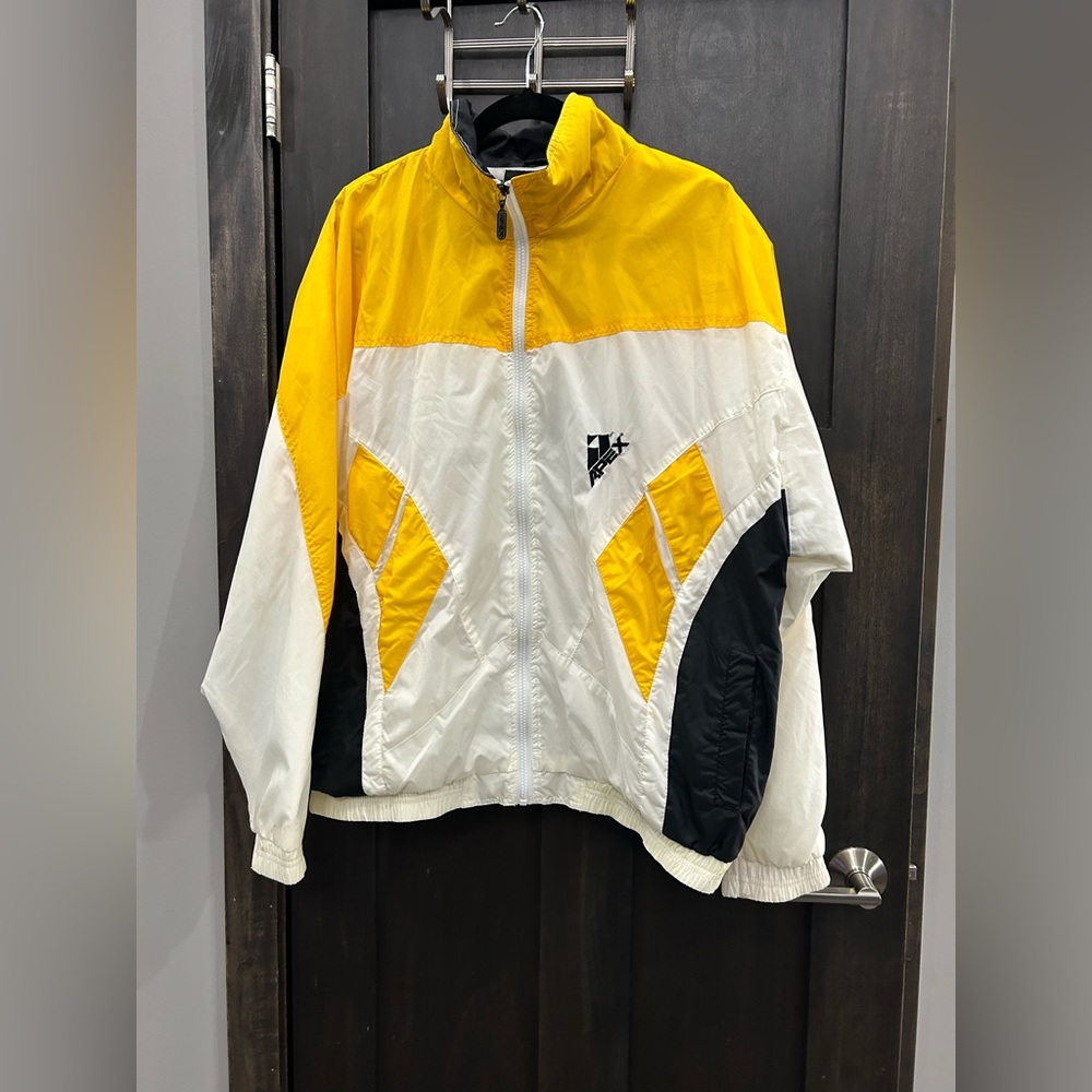 Apex Vintage Windbreaker Size Large
